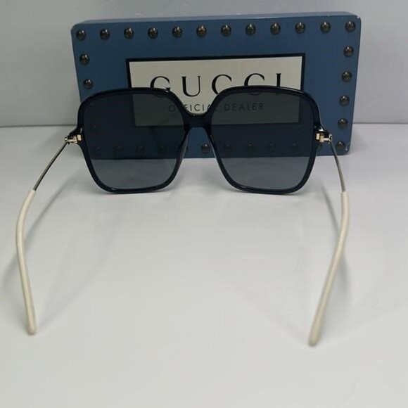 ?- New Authentic Gucci Grey Butterfly Ladies Sunglasses GG1267SA 001 60 main image 6